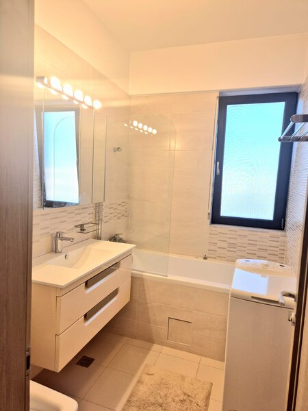 Unirii, premium, bloc 2018, mutare maine, 2 camere.